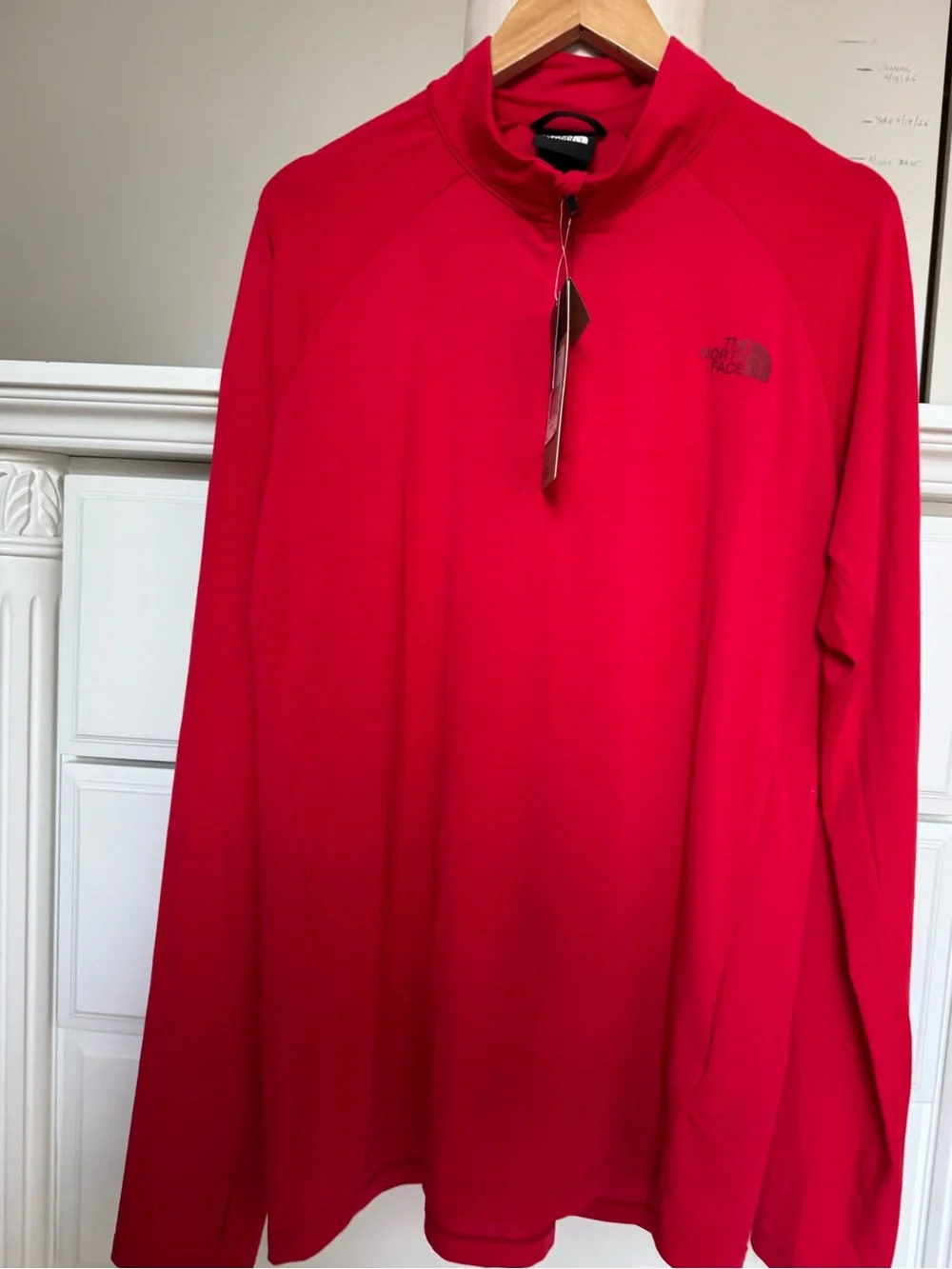 The North Face Men’s Quarter-Zip Pullover Red NWT
